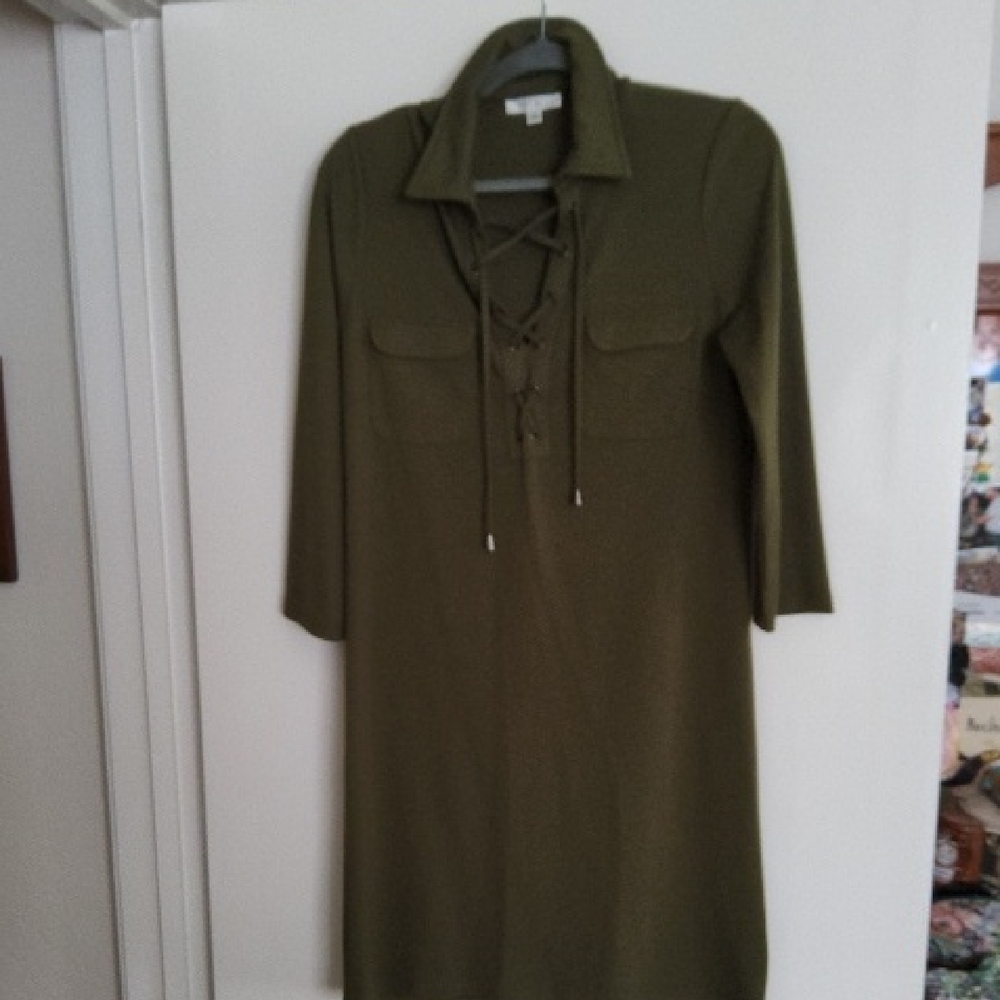 Elegant Olive Lace-Up ¾ Sleeve Dress